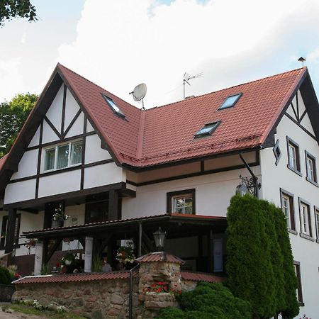 Pils Hotel Kandava Exterior photo