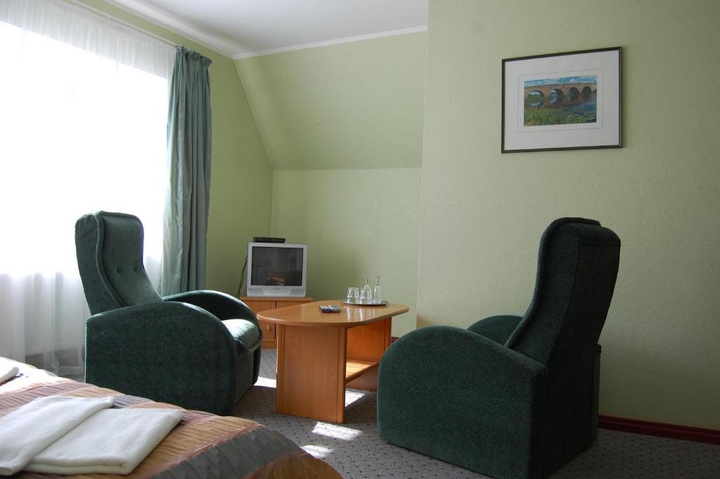 Pils Hotel Kandava Room photo